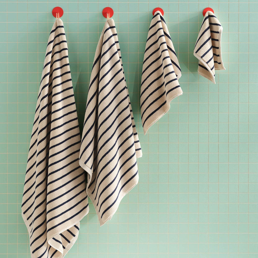 Super-Plush Set of 4 Bath Towel Bundle W6