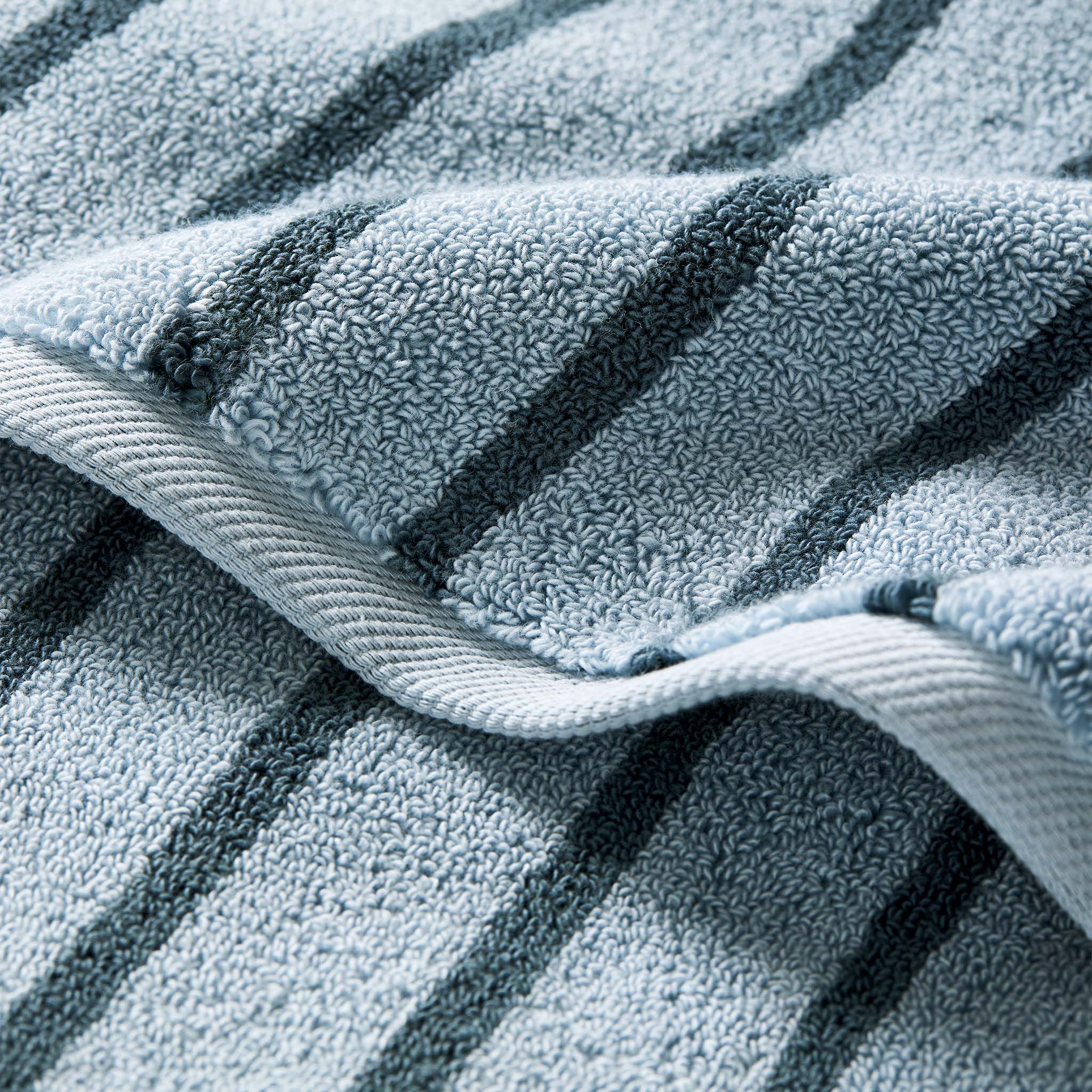 Super-Plush Set of 4 Bath Towel Bundle W9