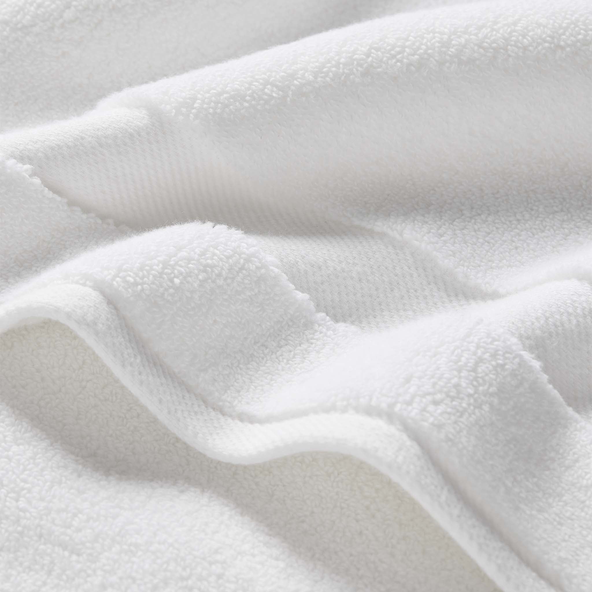 Super-Plush Set of 4 Bath Towel Bundle W6