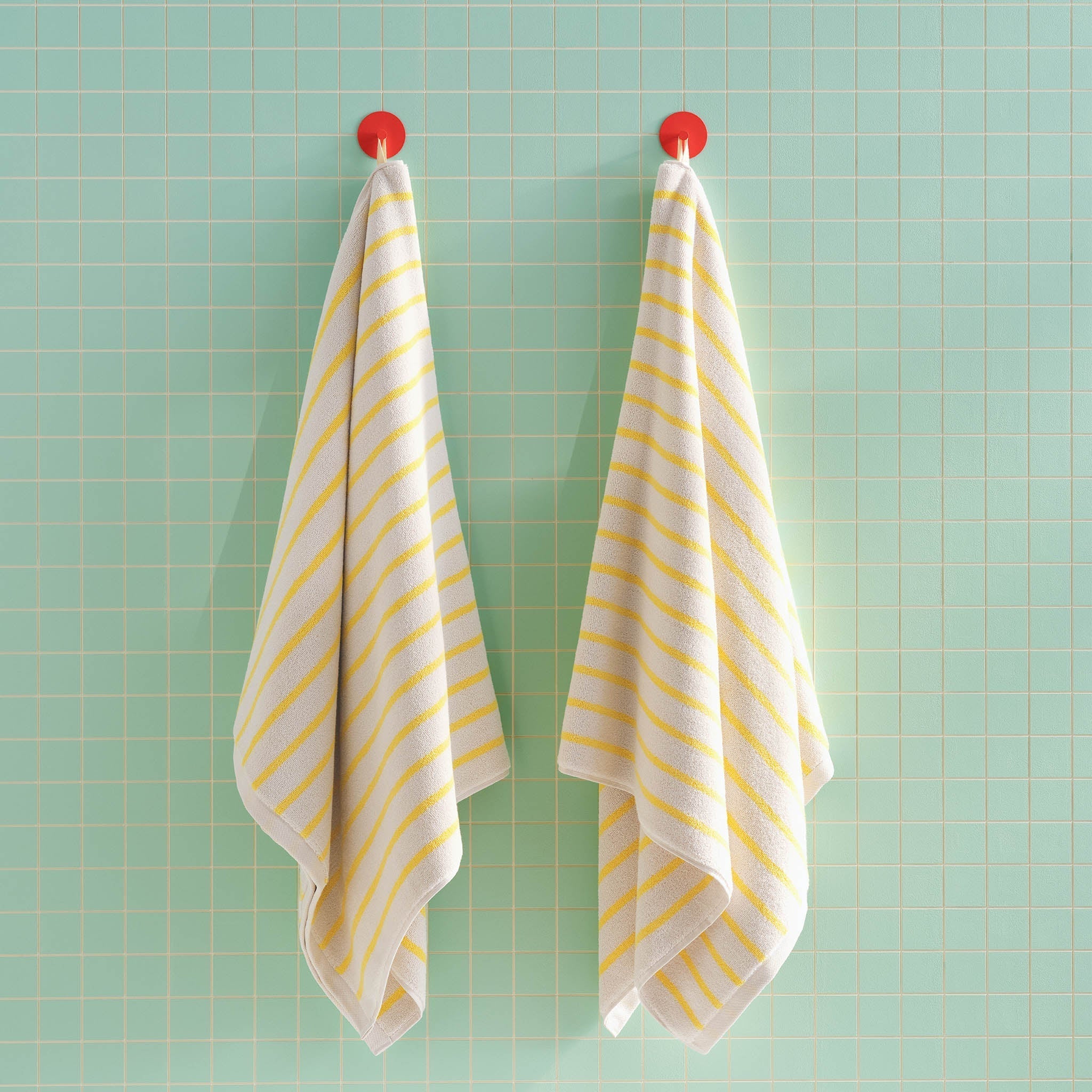Super-Plush Set of 4 Bath Towel Bundle W6